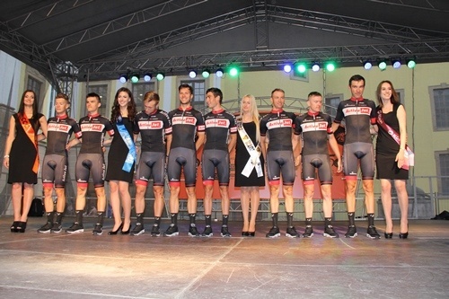 Peleton przyjechał do Akademii Rycerskiej  12